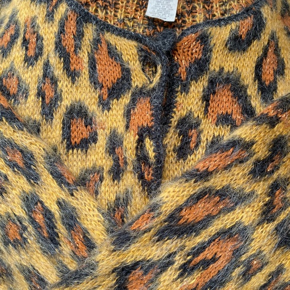 Anthro Button Front Cheetah Print Sweater with Metallic Shimmer Crop Cardigan M - Picture 5 of 12